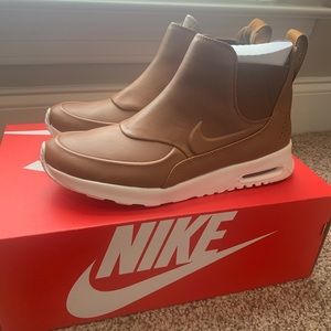 NWT Women’s Nike Air Max Thea Mid ‘Ale Brown’